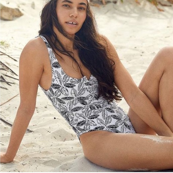 Aerie Women's Henley One Piece Swimsuit in Black White Tropical Palm Print Small - Picture 2 of 6